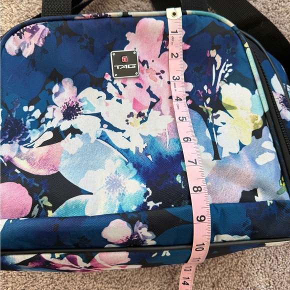 Tag Floral Blue and Pink Travel Bag - Picture 7 of 14